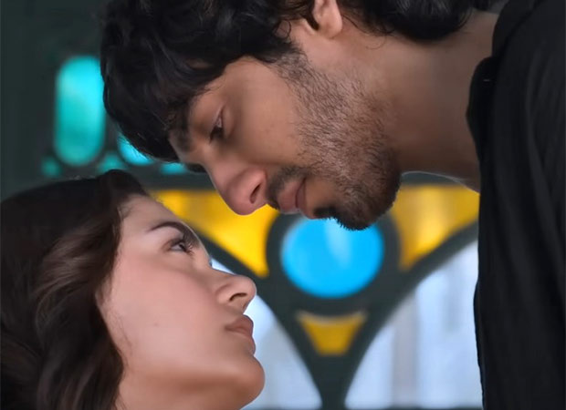 General Z fans named Siara, a star; Aneed padda and Ahaan Panday React! : Bollywood News - IHNS General Z fans named Siara, a star; Aneed padda and Ahaan Panday React!