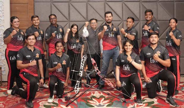 Randeep Hooda and Lin Lishram became the co -male of Delhi's Prithviraj Yodhas in the archery Premier League: Bollywood News - Bollywood Hut Randeep Hooda and Lin Lishram became the co-owner of Prithviraj Yodhas of Delhi in the archery Premier League