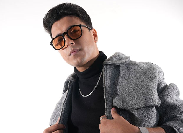 Indie sensation Aditya Rikhari makes his Bollywood debut with 'Raat Bhar' from De De Pyar De 2, watch : Bollywood News - Bollywood Hungama