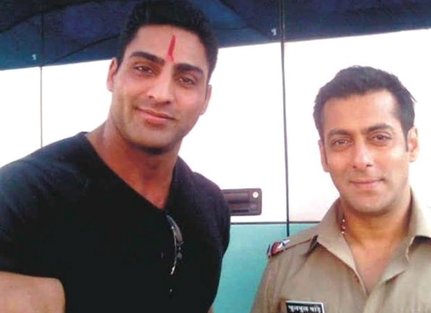Salman Khan mourns the death of Tiger 3 co-star Varinder Singh Ghuman: "May your soul rest in peace": Bollywood News - IHNS Salman Khan condoles the demise of Tiger 3 co-star Varinder Singh Ghuman, “May your soul rest in peace”