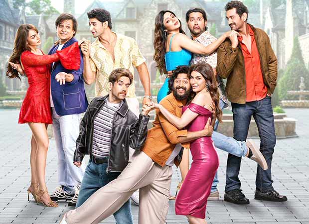 Exclusive: CBFC censors 6 dialogues from Masti 4; 'Scenes with animals humming at top angle' removed Exclusive: CBFC censors 6 dialogues from Masti 4; 'Scenes with animals humming at top angle' removed