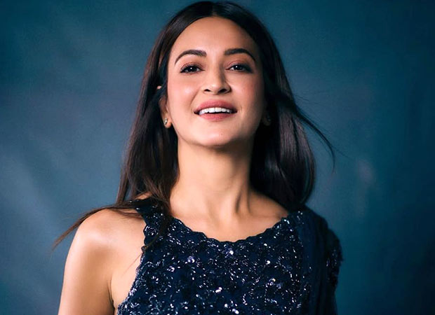 Kriti Kharbanda issues public alert on WhatsApp identity theft: "Not cool. not my number"