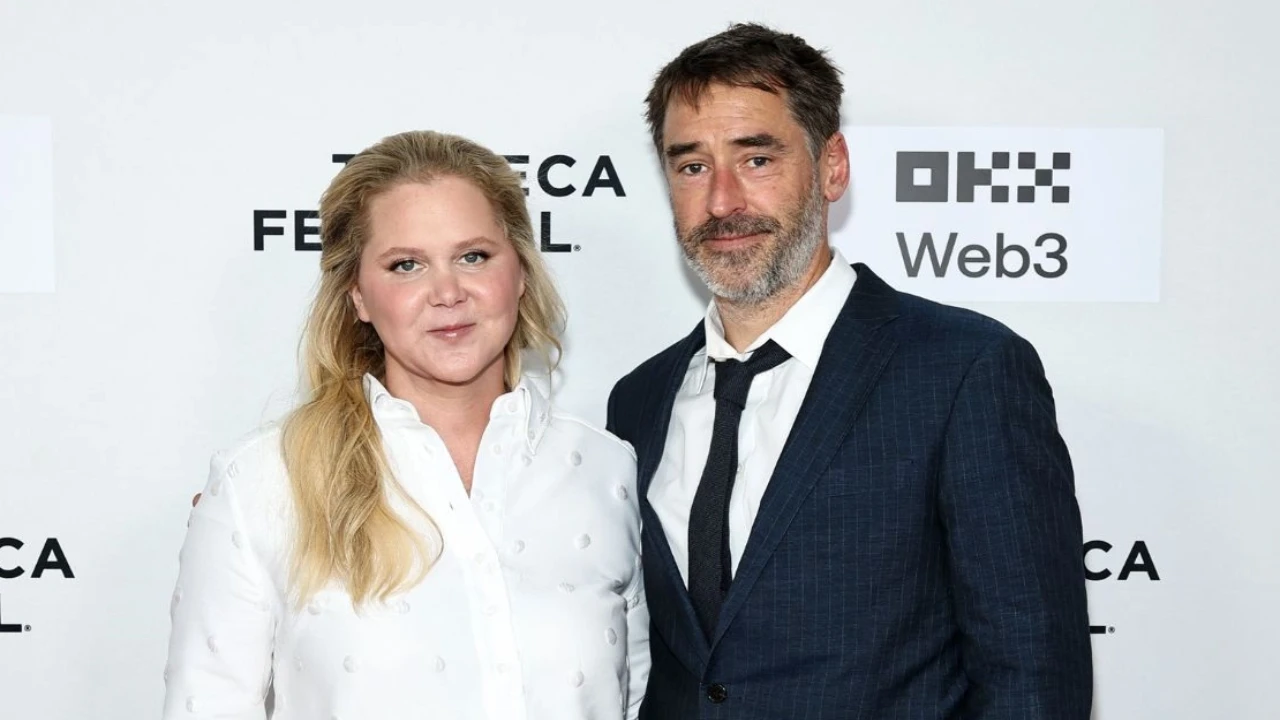 Amy Schumer, Chris Fischer: courtesy of Getty Images
