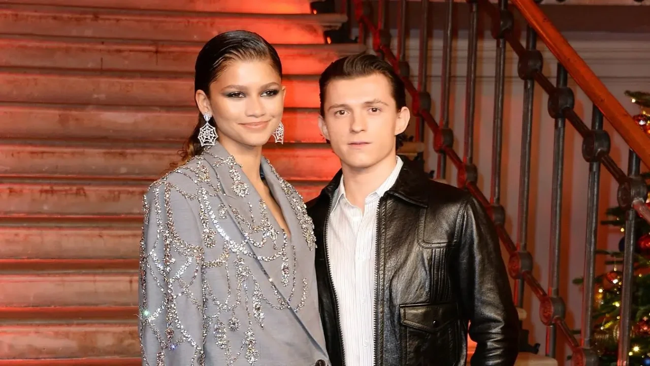 Did Zendaya and Tom Holland secretly get married? The actress replaced her engagement ring with a gold band Zendaya and Tom Holland: courtesy of Getty Images