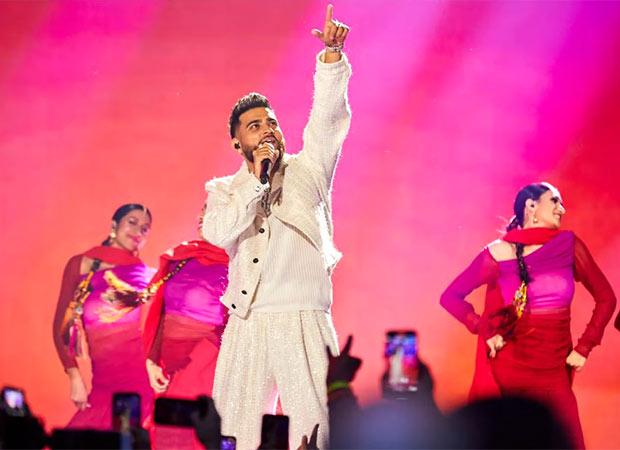 Chaos at Karan Aujla's Mumbai concert, attendees also complain about lack of basic facilities Chaos at Karan Aujla's Mumbai concert, attendees also complained about lack of basic facilities
