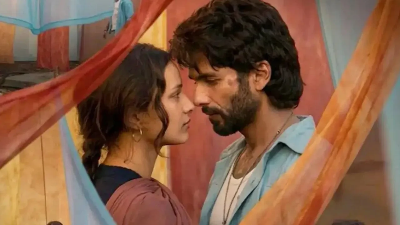 O' Romeo box office collection: Shahid Kapoor and Trupti Dimri starrer down 53 percent on third Monday, targets Rs 60 crore O' Romeo Box Office Collections: Shahid Kapoor & Triptii Dimri starrer slips by 53 percent on 3rd Monday, targets Rs 60 crore finish