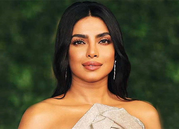 Priyanka Chopra remembers getting her navel pierced in the back of a cab: "I was the coolest girl of the 90s" Priyanka Chopra recalls piercing her belly button in the back of a cab: “I was that quintessential 90s girl”