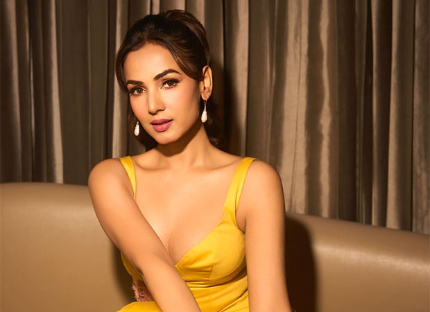 Sonal Chauhan, stuck in Dubai amid Middle East crisis, seeks help from PM Narendra Modi Sonal Chauhan, stuck in Dubai amid Middle East crisis, seeks help from PM Narendra Modi