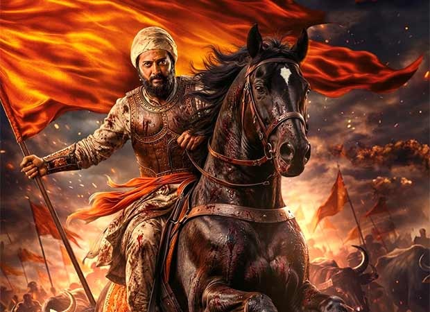 Raja Shivaji sold 40,000 tickets in advance booking; Crowd has increased in Pune due to huge demand due to shows opening at 7:00 am Raja Shivaji sold 40,000 tickets in advance booking; Crowd has increased in Pune due to huge demand due to shows opening at 7:00 am