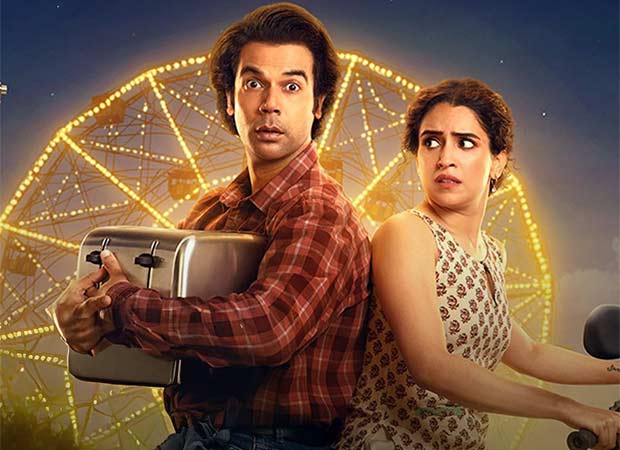 Rajkummar Rao turns 'miser' in Netflix's Toaster trailer: A toaster causes complete chaos in this Sanya Malhotra starrer Rajkummar Rao turns 'miser' in Netflix's Toaster trailer: A toaster causes complete chaos in this Sanya Malhotra starrer : Bollywood News - Bollywood Hungama