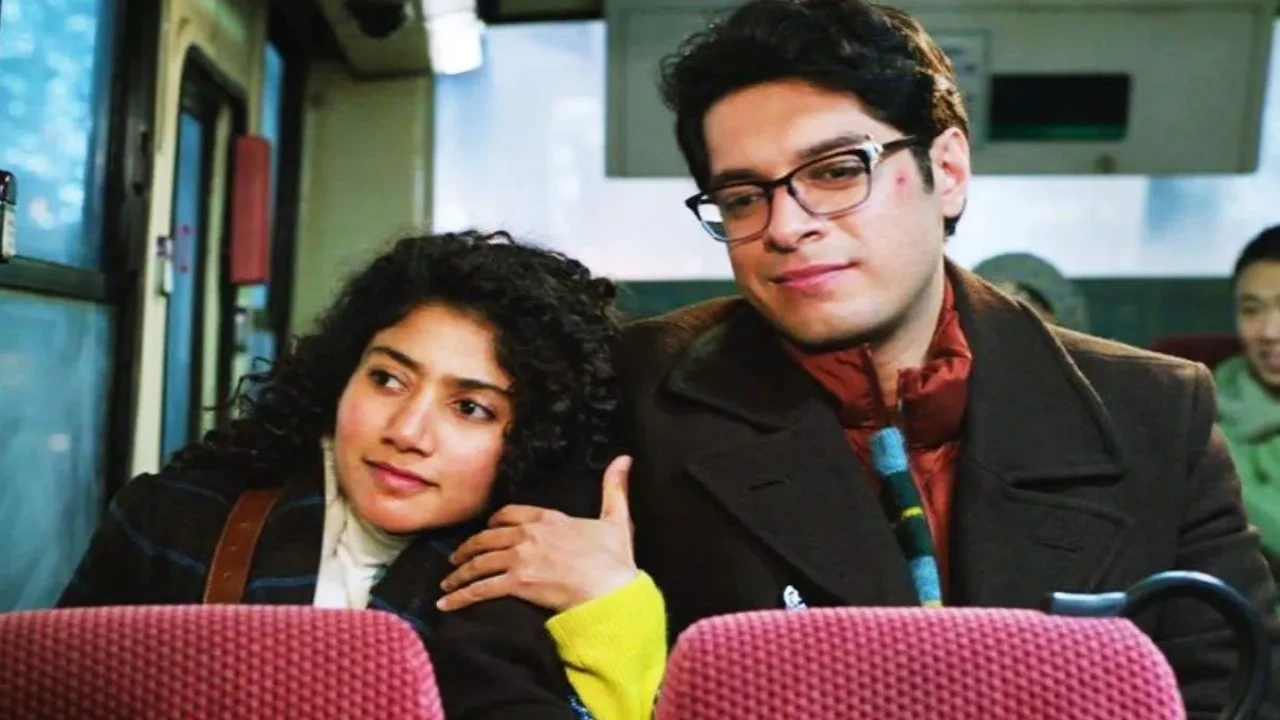 Ek Din Box Office: Junaid Khan and Sai Pallavi's romantic drama flopped, earned Rs. Rs 1.75 crore in two days Ek Din Box Office: Junaid Khan and Sai Pallavi's romantic drama is a WASH OUT, collects Rs. 1.75 crore in two days