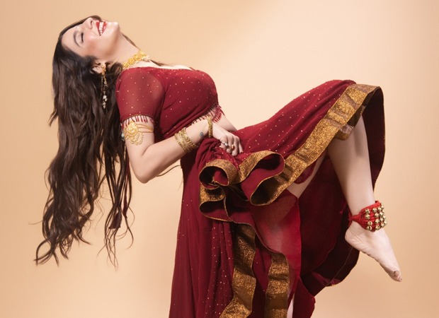 Jasmine Sandlas announces debut arena tour to India: "I'm bringing my oldest energy" Jasmine Sandlas announces debut arena tour of India: