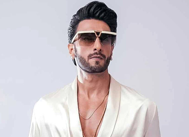 Special: Rs. 100 million. Advance, Rs. 25 crores. Discount - Ranveer Singh's peace proposal to Excel in March fails ahead of tomorrow's Don 3 blast Special: Rs. 100 million. Advance, Rs. 25 crores. Discount - Ranveer Singh's peace proposal to Excel in March fails ahead of tomorrow's Don 3 blast